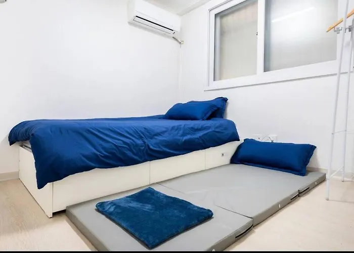 홍대입구역과 신촌역이 가까운 숙소 Villa Seúl